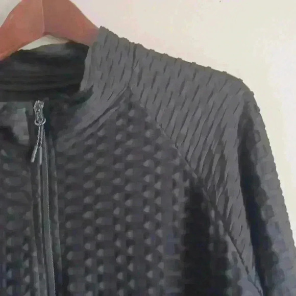 WOMEN'S ATHLETIC ZIP-UP JACKET IN BLACK - Picture 8 of 11